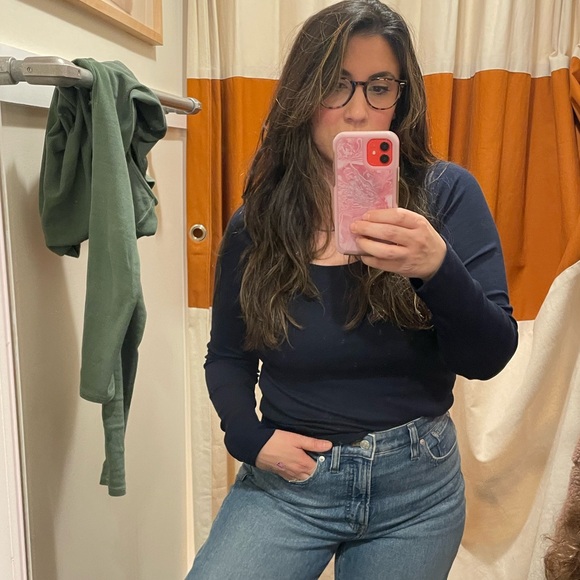 Meet your Posher, Stephanie - Picture 3 of 3